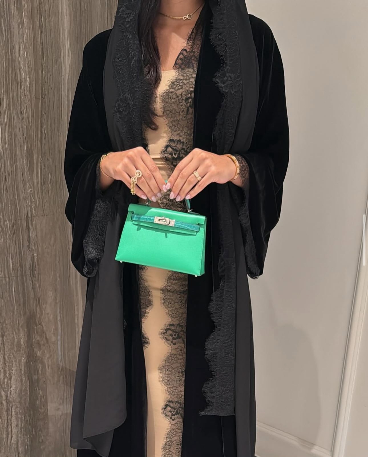 A048 - Velvet abaya - Image 2