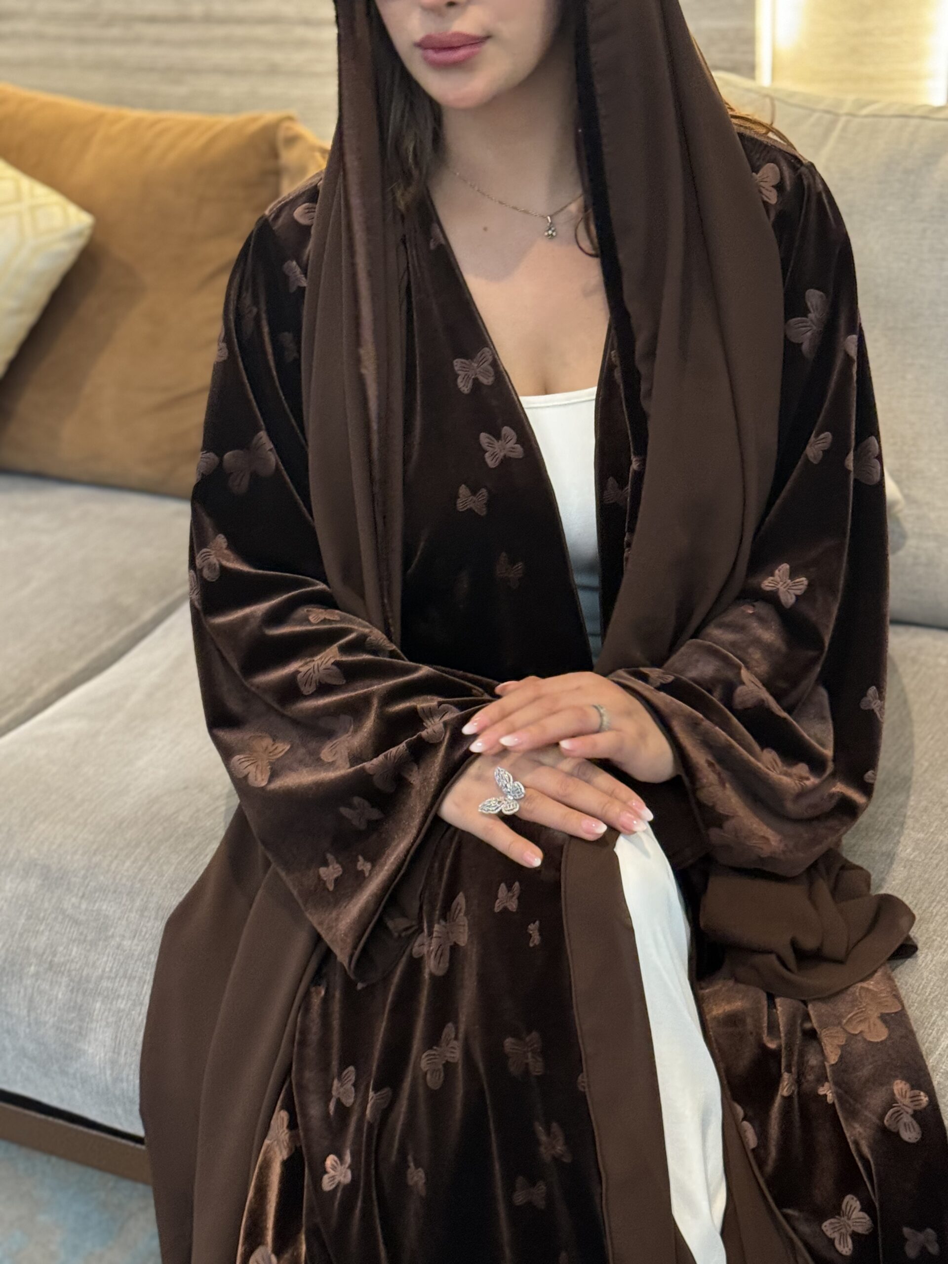 A090 - Velvet Abaya - صورة 2
