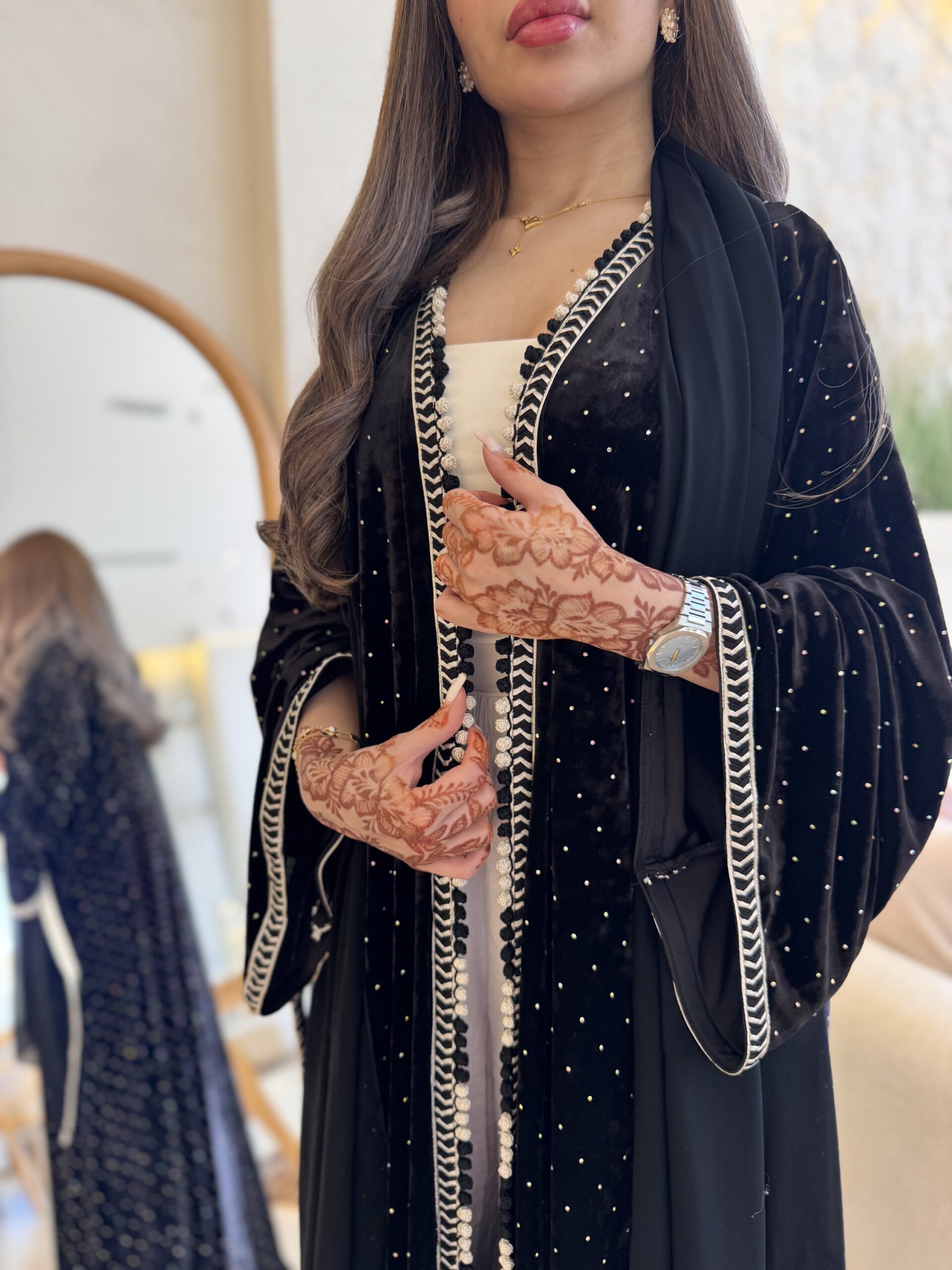A116 Velvet Abaya - Image 7
