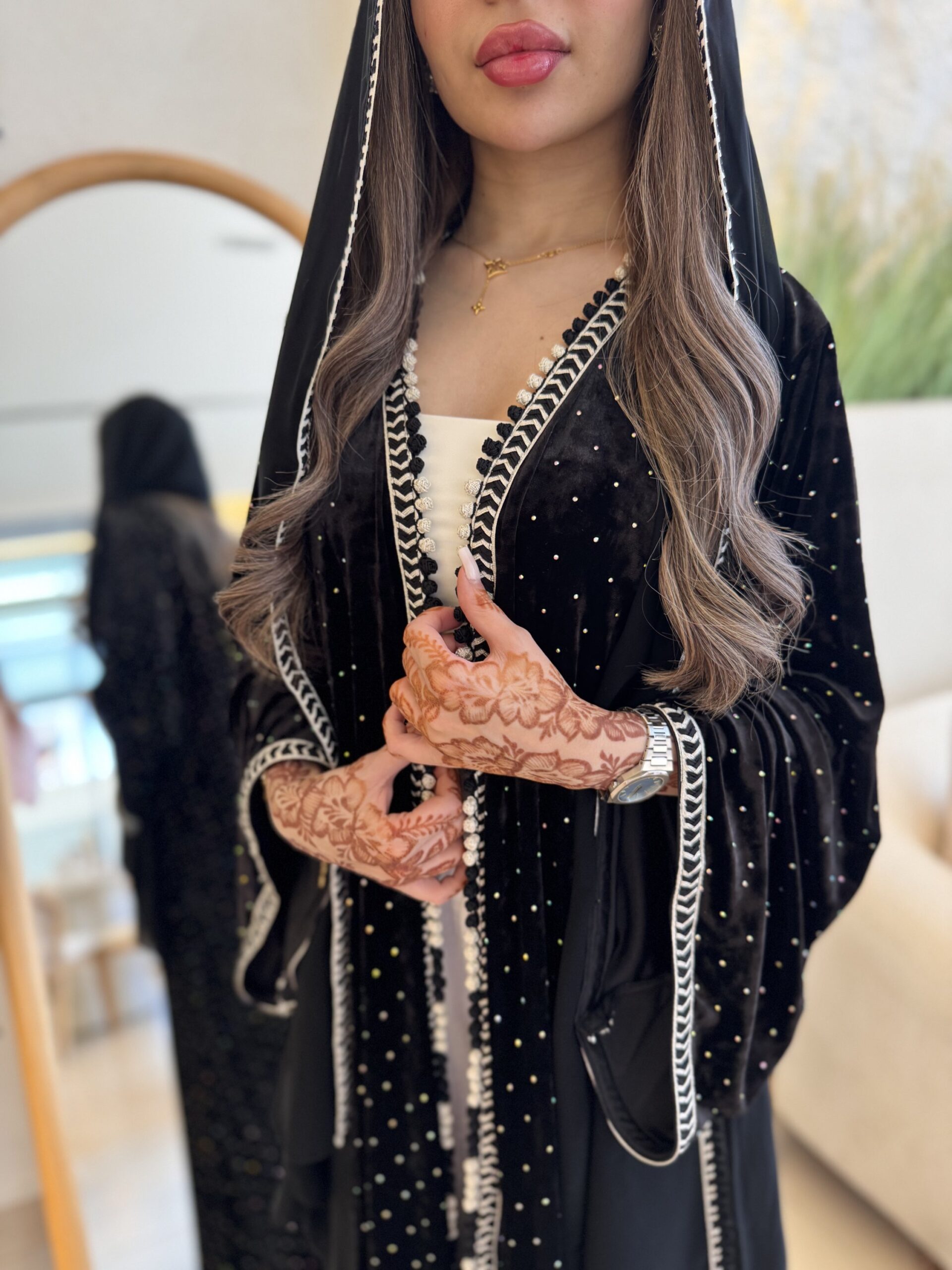 A116 Velvet Abaya - Image 2